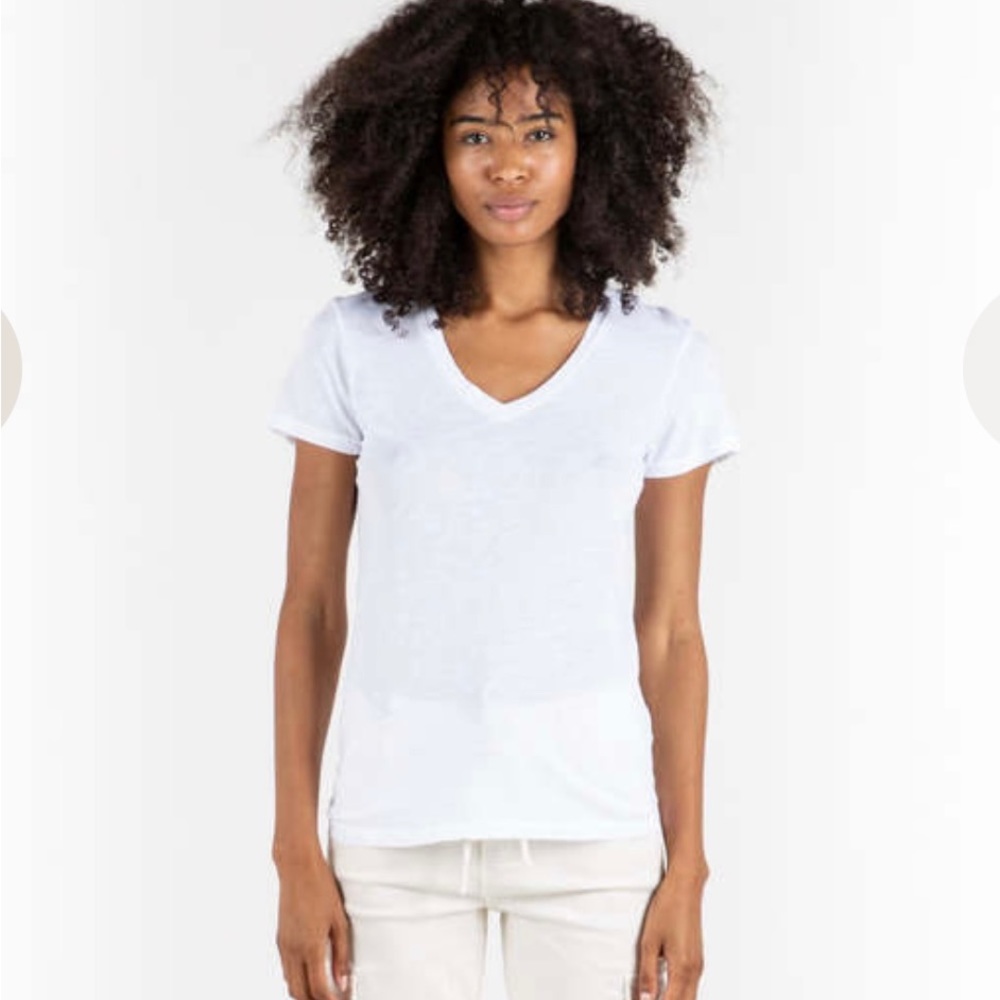NWT Sundry v-tee in white